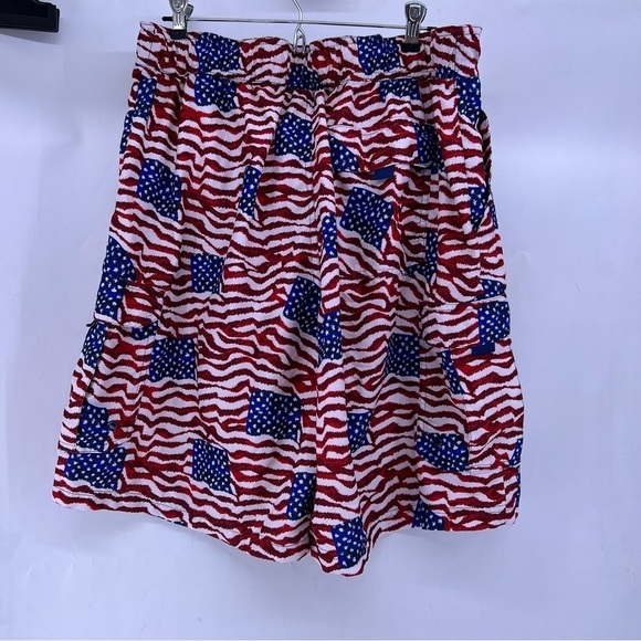 5/$25 Cabela’s mens XL American flag belted swimsuit - Picture 2 of 4